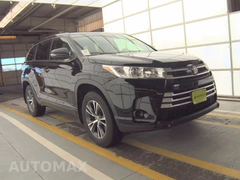 2017 Toyota Highlander LE – miniatura 3