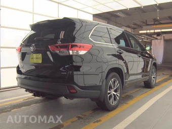 2017 Toyota Highlander LE – miniatura 4