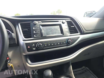 2017 Toyota Highlander LE – miniatura 10