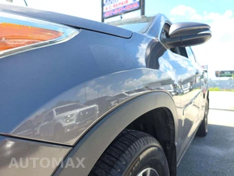 2017 Toyota Highlander LE – miniatura 23