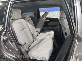 2017 Toyota Highlander LE - miniatura 17