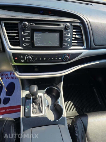 2017 Toyota Highlander LE - miniatura 10