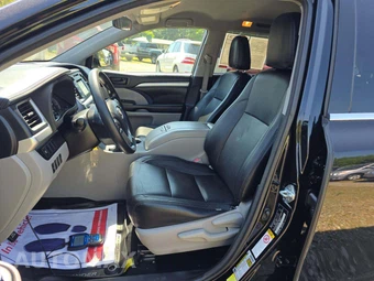 2017 Toyota Highlander LE - miniatura 6