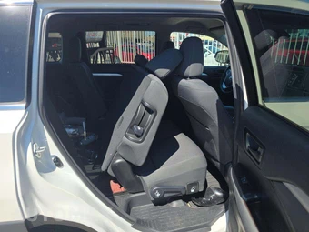 2017 Toyota Highlander LE - miniatura 16