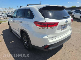 2017 Toyota Highlander LE - miniatura 2