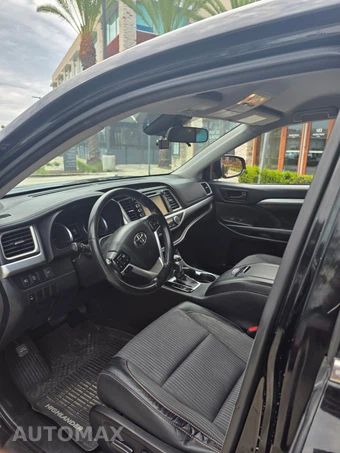 2017 Toyota Highlander LE Plus - miniatura 17