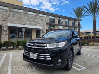 2017 Toyota Highlander LE Plus - miniatura 2