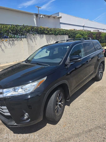 2017 Toyota Highlander LE Plus - miniatura 4