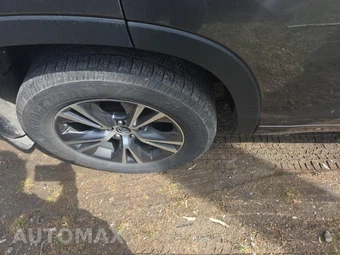 2017 Toyota Highlander LE Plus – miniatura 10