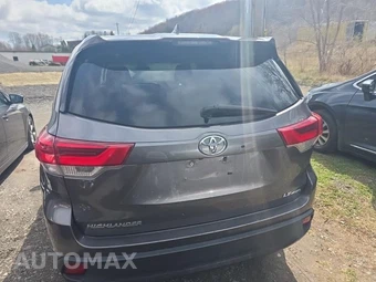 2017 Toyota Highlander LE Plus – miniatura 5