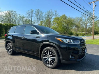 2017 Toyota Highlander SE