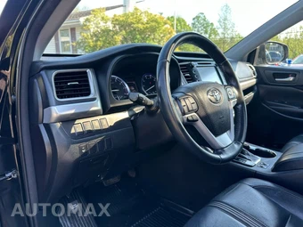2017 Toyota Highlander SE – miniatura 10