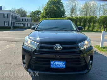 2017 Toyota Highlander SE – miniatura 2