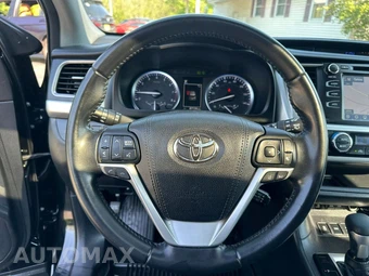 2017 Toyota Highlander SE – miniatura 23