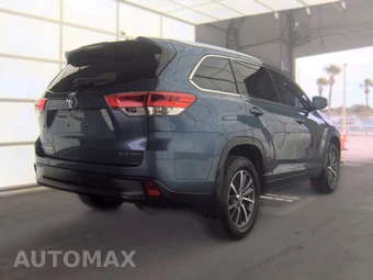2017 Toyota Highlander SE - miniatura 4