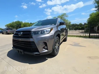 2017 Toyota Highlander SE