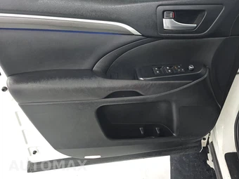 2017 Toyota Highlander SE - miniatura 9