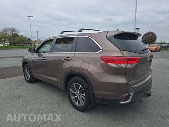 2017 Toyota Highlander XLE – miniatura 2