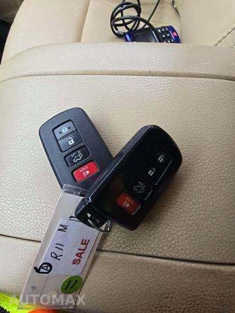2017 Toyota Highlander XLE – miniatura 8