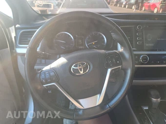 2017 Toyota Highlander XLE – miniatura 10