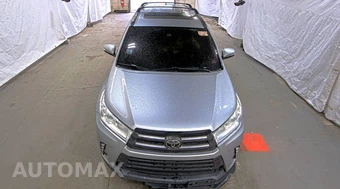 2017 Toyota Highlander XLE – miniatura 2