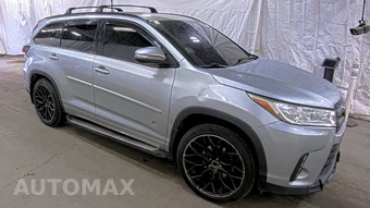 2017 Toyota Highlander XLE – miniatura 3