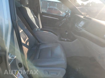 2017 Toyota Highlander XLE – miniatura 8