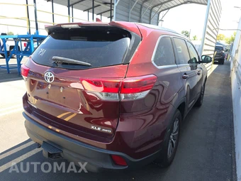 2017 Toyota Highlander XLE – miniatura 4