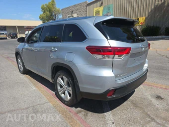 2017 Toyota Highlander XLE – miniatura 2