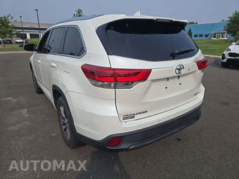 2017 Toyota Highlander XLE - miniatura 2