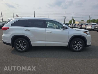 2017 Toyota Highlander XLE - miniatura 4