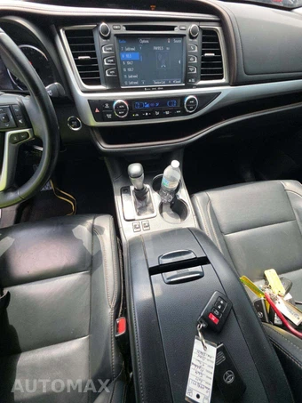 2017 Toyota Highlander XLE – miniatura 10