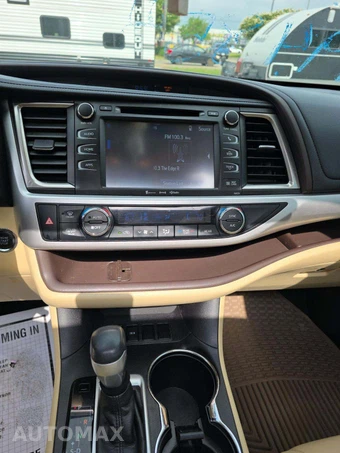 2017 Toyota Highlander XLE – miniatura 7