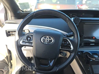 2017 Toyota Mirai – miniatura 10