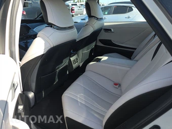 2017 Toyota Mirai – miniatura 13