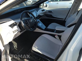 2017 Toyota Mirai – miniatura 7