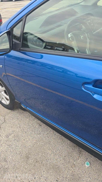 2017 Toyota Prius c Two - miniatura 30
