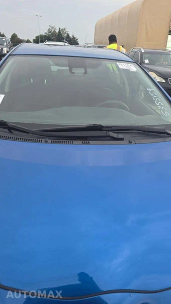 2017 Toyota Prius c Two - miniatura 32