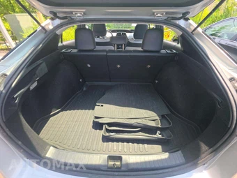 2017 Toyota Prius Four – miniatura 14
