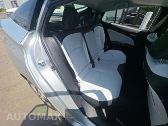 2017 Toyota Prius Four – miniatura 16