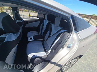 2017 Toyota Prius Prime Plus – miniatura 10