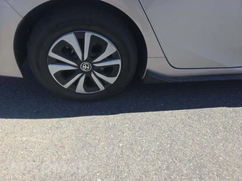 2017 Toyota Prius Prime Plus – miniatura 19