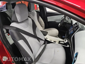 2017 Toyota Prius Prime Plus – miniatura 8