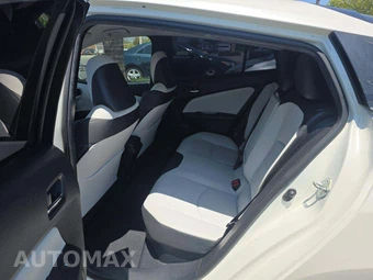 2017 Toyota Prius Three Touring – miniatura 13