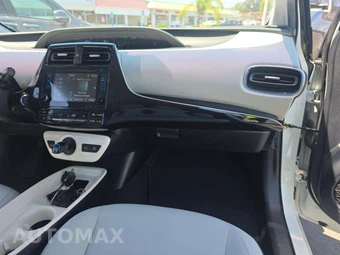 2017 Toyota Prius Three Touring – miniatura 19