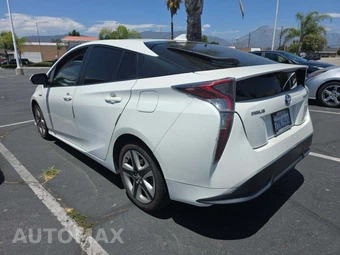 2017 Toyota Prius Three Touring – miniatura 2