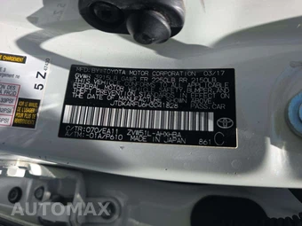 2017 Toyota Prius Three Touring – miniatura 5