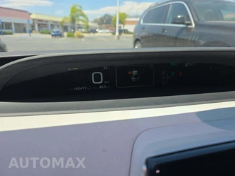 2017 Toyota Prius Three Touring – miniatura 9