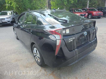 2017 Toyota Prius Two – miniatura 2