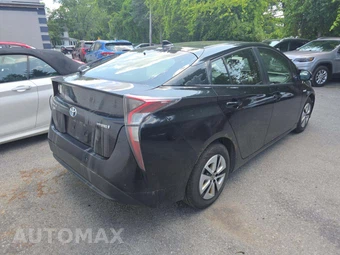 2017 Toyota Prius Two – miniatura 3